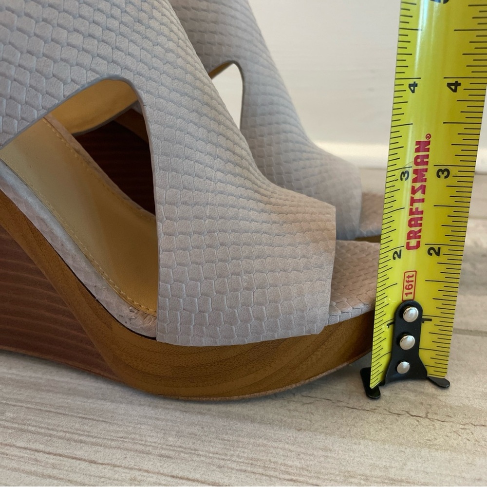 Michael Kors Josephine Snakeskin Embossed Wedge Open Toe Heels Sandals Size 6 - Picture 4 of 11
